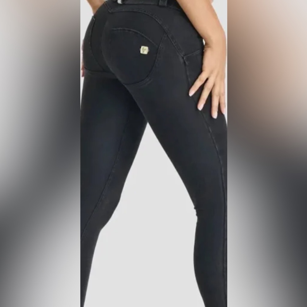 Freddy Low Rise Butt Lifting Jeans - Picture 3 of 12